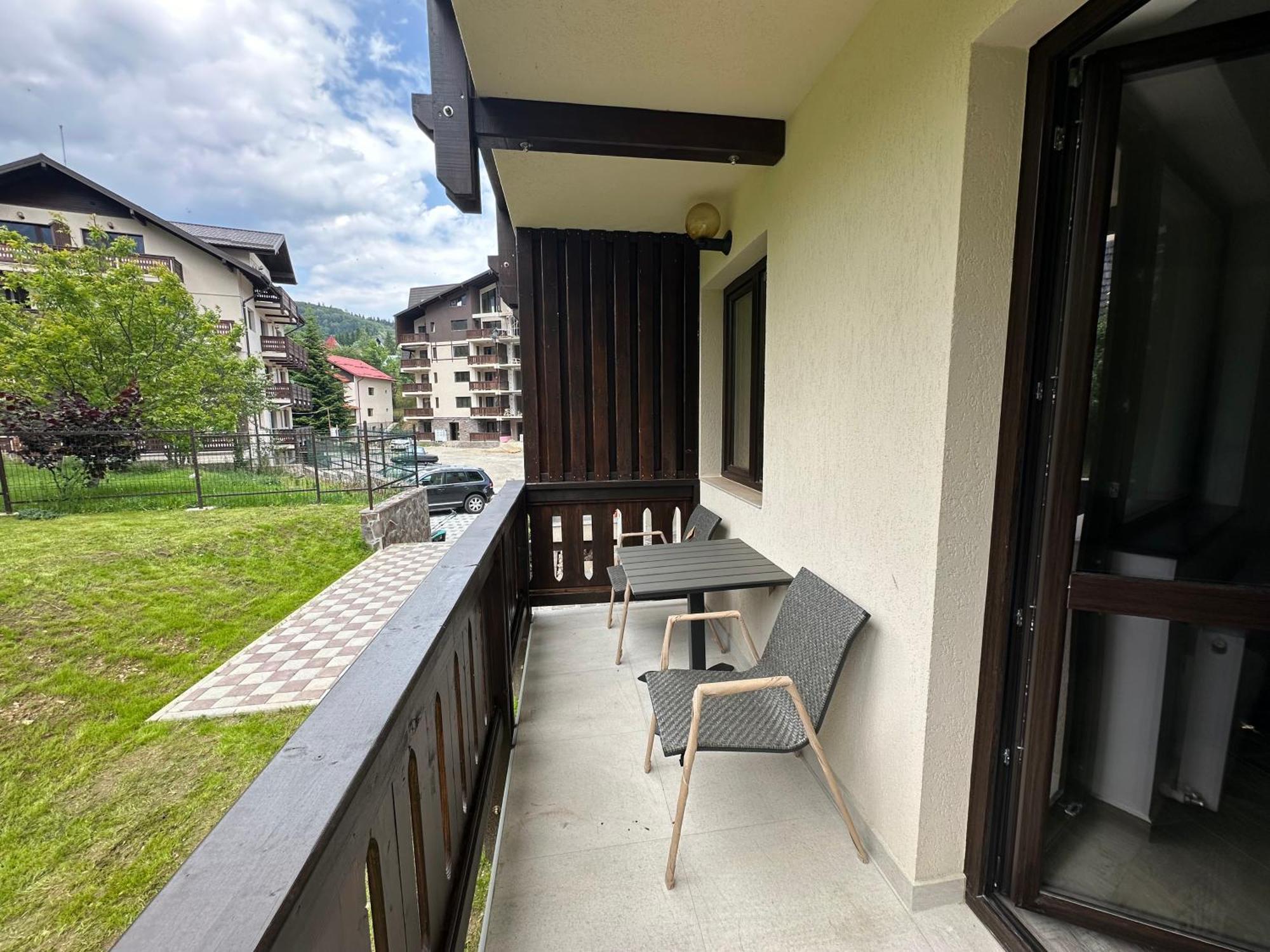 The View Apartment 3 Busteni Bagian luar foto